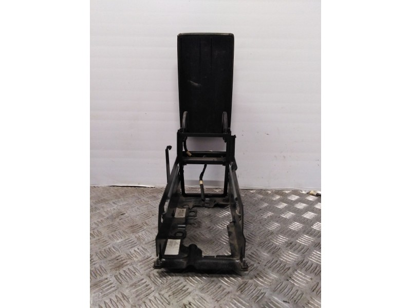 Recambio de apoyabrazos central para volkswagen passat variant (3b6) highline   |   10.00 - 12.05 | 2000 - 2005 | 131 cv / 96 kw