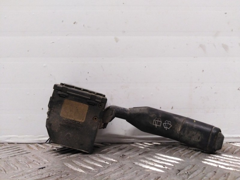 Recambio de mando limpia para renault clio i fase i+ii  (b/c57)    |   0.91 - 0.98 | 1991 - 1998 referencia OEM IAM   