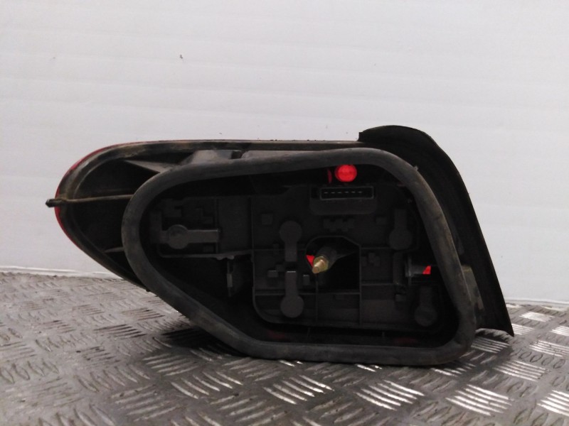 Recambio de piloto trasero derecho para citroen xsara berlina 1.9 d sx   |   12.97 - 12.04 | 1997 - 2004 | 69 cv / 51 kw referen