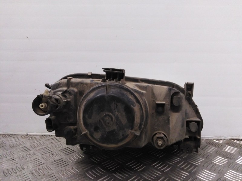 Recambio de faro izquierdo para renault megane i berlina hatchback (ba0) 1.4   |   0.95 - 0.99 | 1995 - 1999 | 75 cv / 55 kw ref