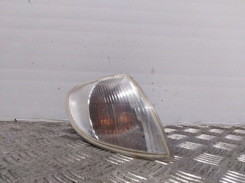 Recambio de piloto delantero derecho para renault megane i berlina hatchback (ba0) 1.4   |   0.95 - 0.99 | 1995 - 1999 | 75 cv /