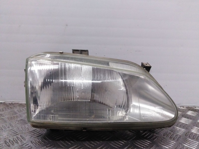 Recambio de faro derecho para renault megane i berlina hatchback (ba0) 1.6   |   0.95 - ... | 1995 | 90 cv / 66 kw referencia OE
