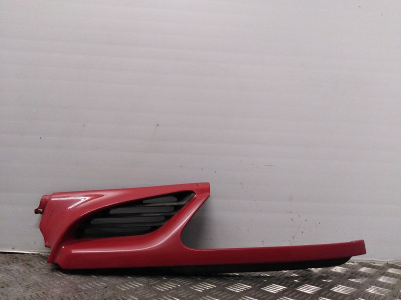 Recambio de rejilla delantera para renault megane i berlina hatchback (ba0) 1.6   |   0.95 - ... | 1995 | 90 cv / 66 kw referenc