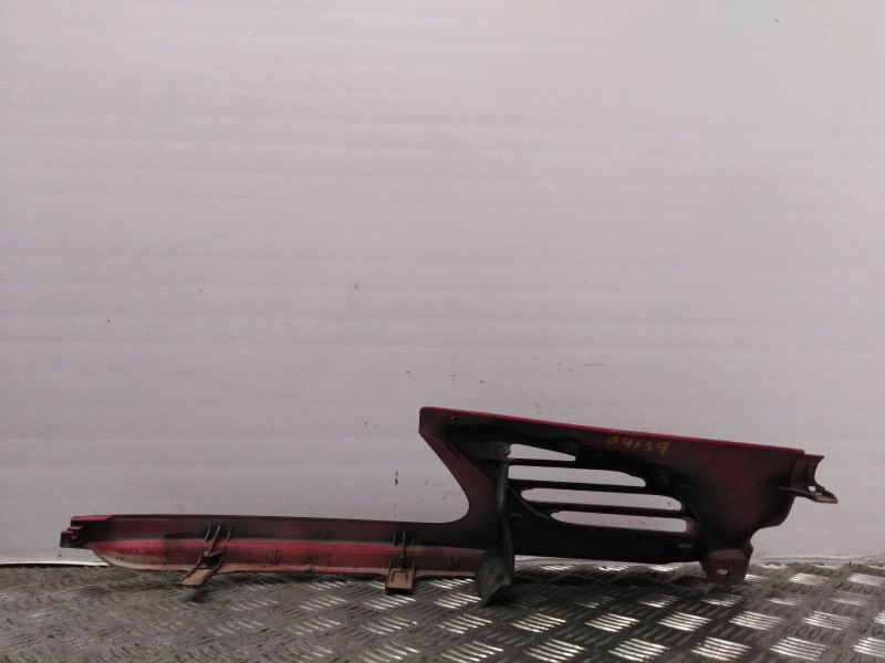 Recambio de rejilla delantera izquierda para renault megane i berlina hatchback (ba0) 1.6   |   0.95 - ... | 1995 | 90 cv / 66 k