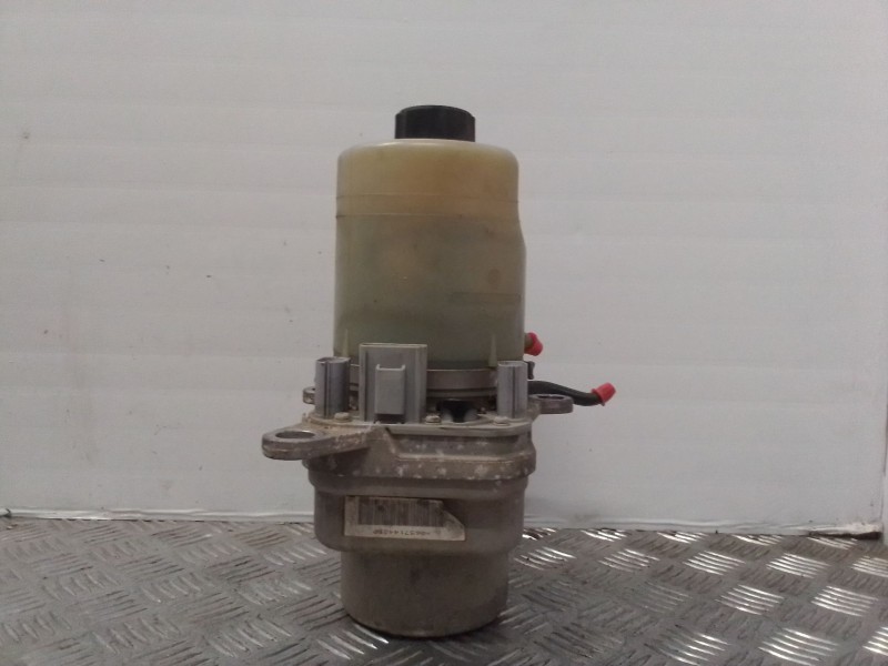 Recambio de bomba direccion electrohidraulica para ford focus berlina  (cap)    |   0.04 - 0.07 | 2004 - 2007 referencia OEM IAM