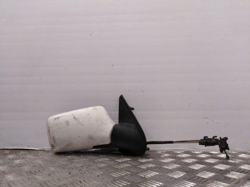 Recambio de retrovisor derecho manual para volkswagen vento (1h2) referencia OEM IAM 055010R  