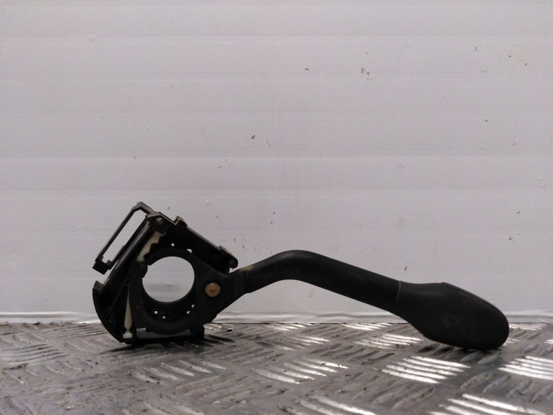 Recambio de mando limpia para volkswagen vento (1h2) referencia OEM IAM 1H6953503AA   Recambio de mando limpia para volkswagen vento (1h2) referencia OEM IAM 1H6953503AA