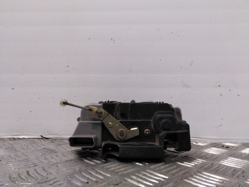 Recambio de cerradura puerta trasera izquierda para citroen c5 berlina collection referencia OEM IAM 913784  