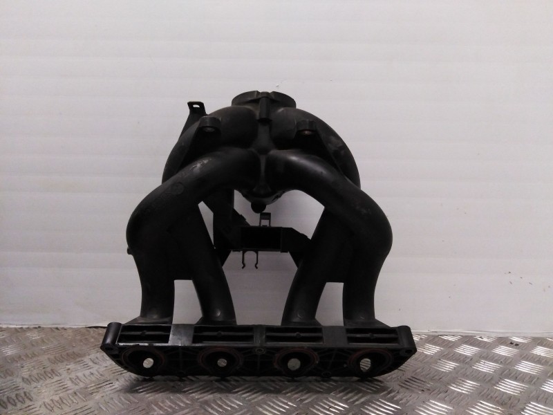 Recambio de colector admision para bmw serie 3 berlina (e46) 316i referencia OEM IAM 11611432033 95030500 