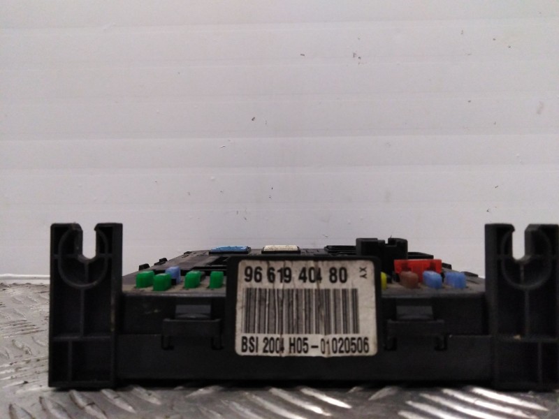 Recambio de caja reles / fusibles para citroen c5 berlina collection referencia OEM IAM 9661940480  