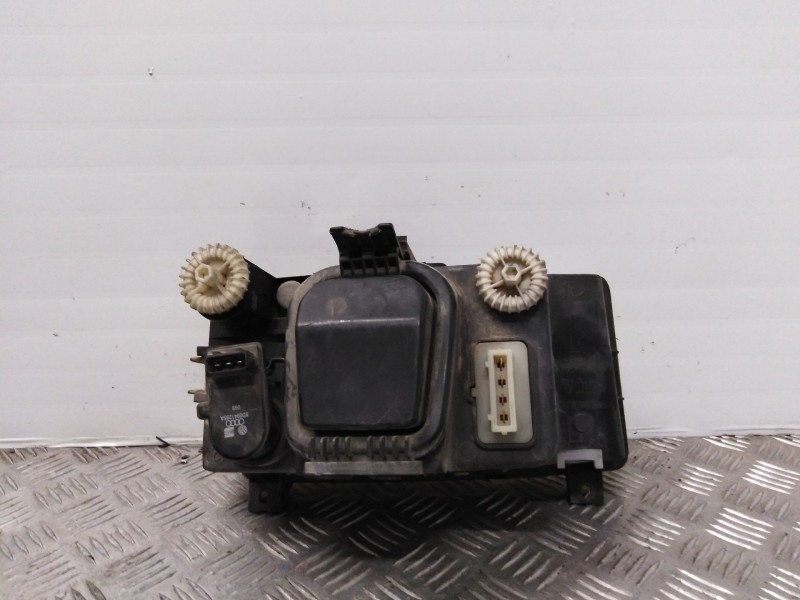 Recambio de faro izquierdo para seat ibiza (6k) referencia OEM IAM 67735475  