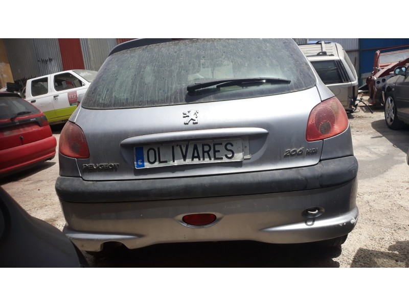 peugeot 206 berlina 1.4 hdi   |   0.98 - ... | 1998 | 68 cv / 50 kw del año 1998