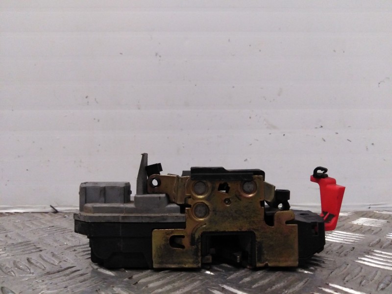 Recambio de cerradura puerta trasera izquierda para citroen xsara break referencia OEM IAM   