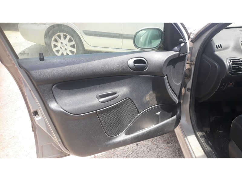 peugeot 206 berlina 1.4 hdi   |   0.98 - ... | 1998 | 68 cv / 50 kw del año 1998