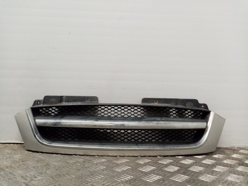 Recambio de rejilla delantera para daewoo tacuma 1.6 cat referencia OEM IAM   