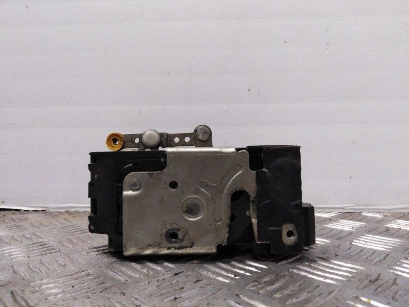 Recambio de cerradura puerta trasera izquierda para ford fiesta (cbk) trend referencia OEM IAM   