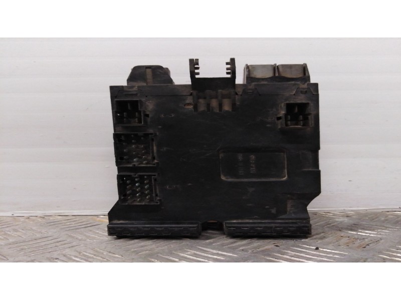 Recambio de caja reles / fusibles para mercedes sprinter (w901,w903) combi referencia OEM IAM A0005402350 0473500 