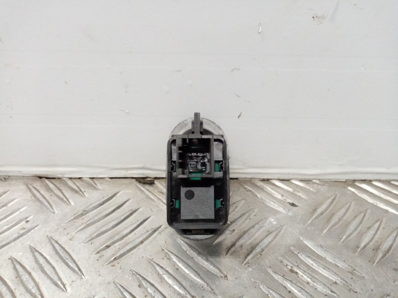 Recambio de mando elevalunas delantero derecho para citroen c3 1.1 referencia OEM IAM 96401469XT  