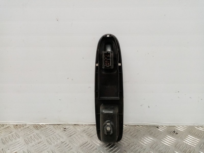 Recambio de mando elevalunas delantero derecho para peugeot 406 berlina (s1/s2) referencia OEM IAM   