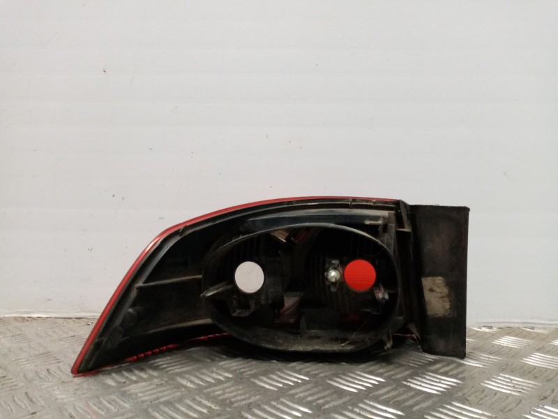 Recambio de piloto trasero derecho para renault laguna ii (bg0) expression referencia OEM IAM   