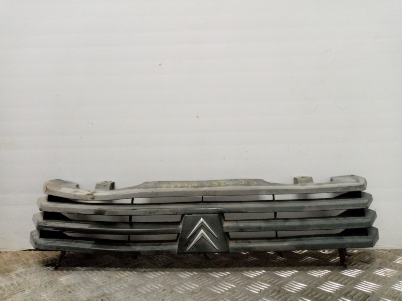 Recambio de rejilla delantera para citroen c15 1.8 diesel (161) referencia OEM IAM 9612999177  
