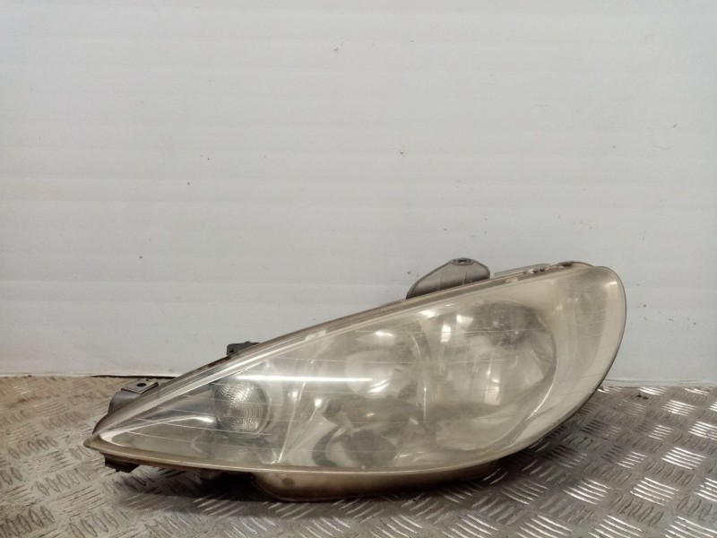 Recambio de faro derecho para peugeot 206 berlina referencia OEM IAM 9628666880   Recambio de faro derecho para peugeot 206 berlina referencia OEM IAM 9628666880