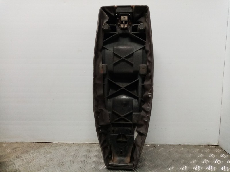 Recambio de asiento para piaggio (vespa) vespa referencia OEM IAM   