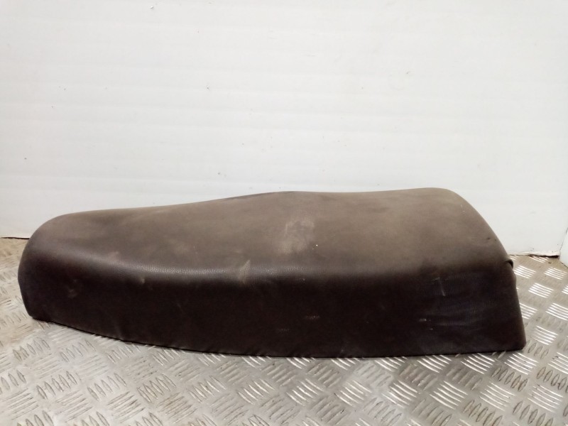 Recambio de asiento para piaggio (vespa) vespa referencia OEM IAM   