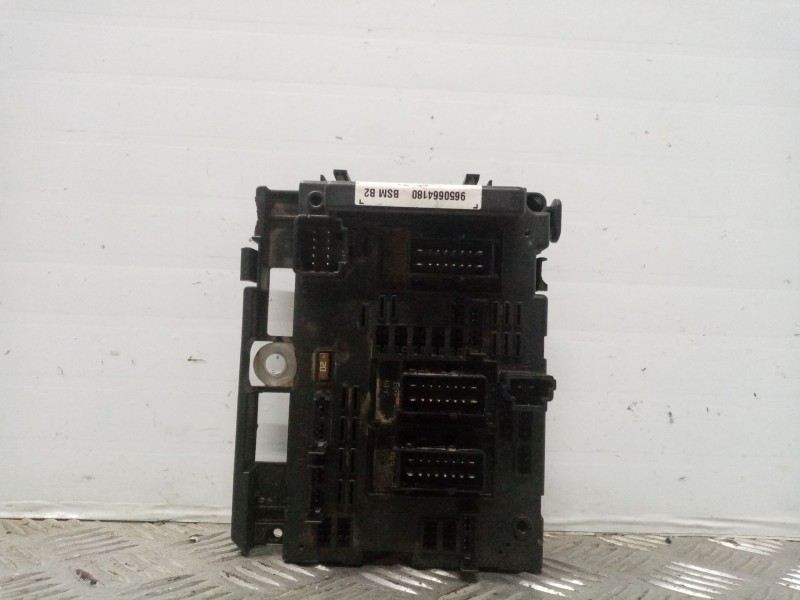 Recambio de caja bsm para peugeot 206 berlina 1.4 referencia OEM IAM 9650664180  
