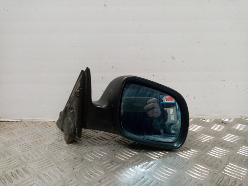 Recambio de retrovisor derecho electrico para audi a6 berlina (c4) 2.5 tdi referencia OEM IAM   