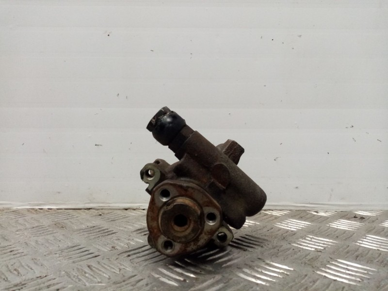 Recambio de bomba servodireccion para seat ibiza (6k1) 1.4 referencia OEM IAM 030145157 26046395WB 