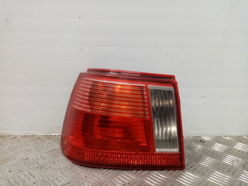 Recambio de piloto trasero izquierdo para seat ibiza (6k1) 1.4 referencia OEM IAM   