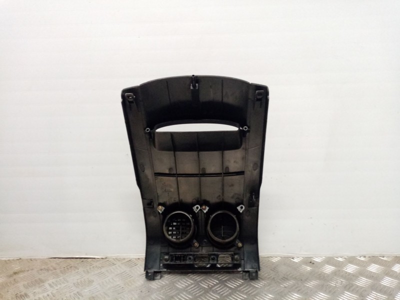 Recambio de mascara central de salpicadero para daewoo kalos 1.4 cat referencia OEM IAM   