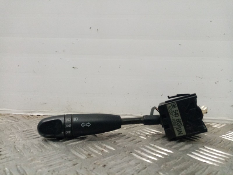 Recambio de mando luces para daewoo kalos 1.4 cat referencia OEM IAM 96540683 520321-1000 