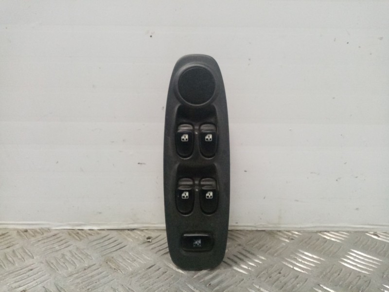 Recambio de mando elevalunas delantero izquierdo para hyundai accent (lc) 1.3 cat referencia OEM IAM   