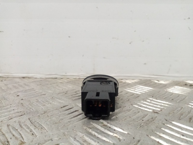 Recambio de pulsador antinieblas para daewoo matiz 0.8 cat referencia OEM IAM 864W0140  