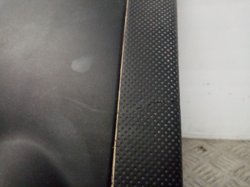 Recambio de mascara central de salpicadero para daewoo kalos 1.4 se referencia OEM IAM 96537685  