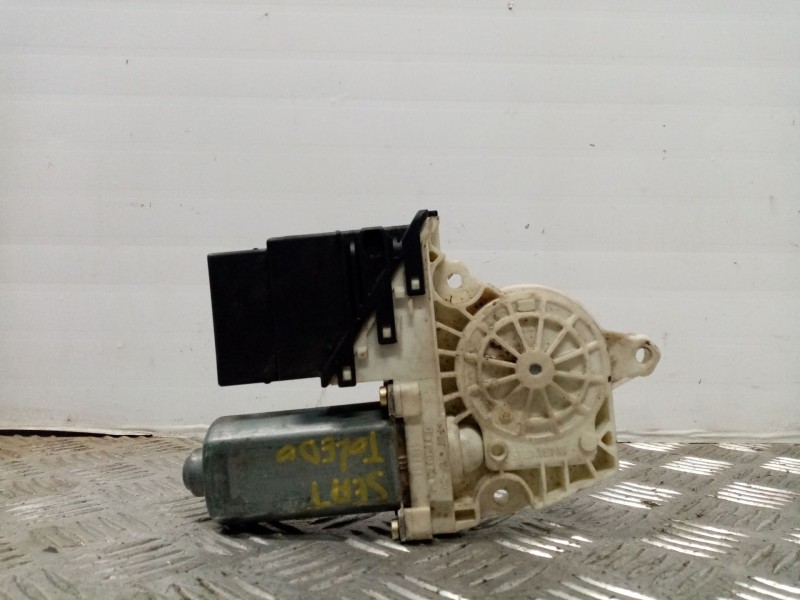Recambio de motor elevalunas trasero derecho para seat toledo (1m2) signo referencia OEM IAM F005S00050 9776101438203 