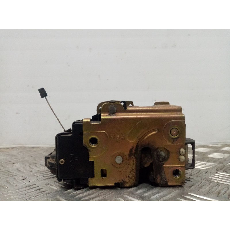Recambio de cerradura puerta delantera derecha para volkswagen passat berlina (3b2) comfortline referencia OEM IAM 3B1837016A  