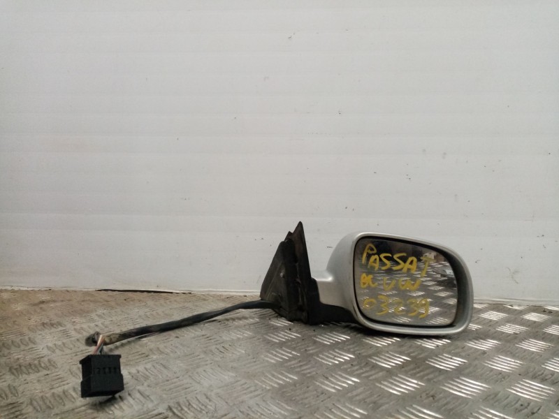 Recambio de retrovisor derecho electrico para volkswagen passat berlina (3b2) comfortline referencia OEM IAM NVE2311  