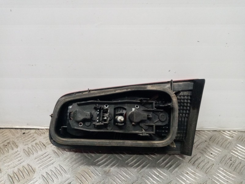 Recambio de piloto trasero izquierdo interior para renault laguna ii grandtour (kg0) expression referencia OEM IAM   