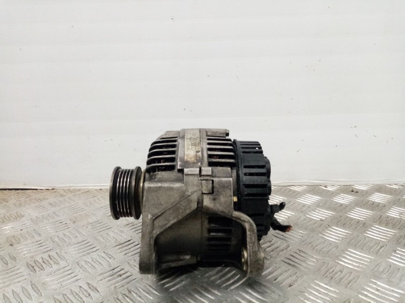 Recambio de alternador para volkswagen passat berlina (3b2) comfortline referencia OEM IAM 058903016E  
