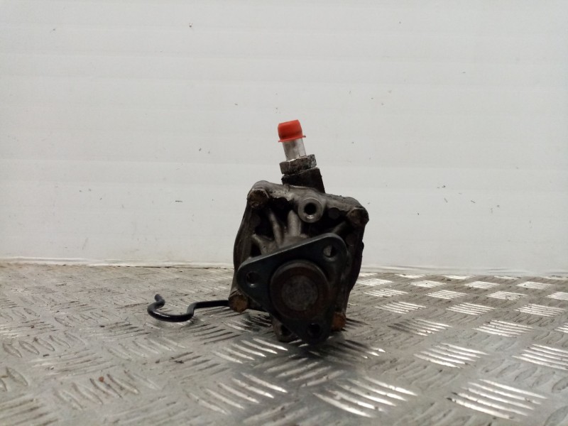 Recambio de bomba servodireccion para volkswagen passat berlina (3b2) comfortline referencia OEM IAM 8D0145156A  