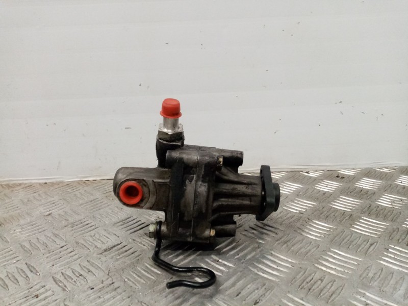 Recambio de bomba servodireccion para volkswagen passat berlina (3b2) comfortline referencia OEM IAM 8D0145156A  
