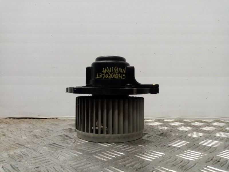 Recambio de ventilador calefaccion para chevrolet nubira berlina 1.6 cat referencia OEM IAM 614470  