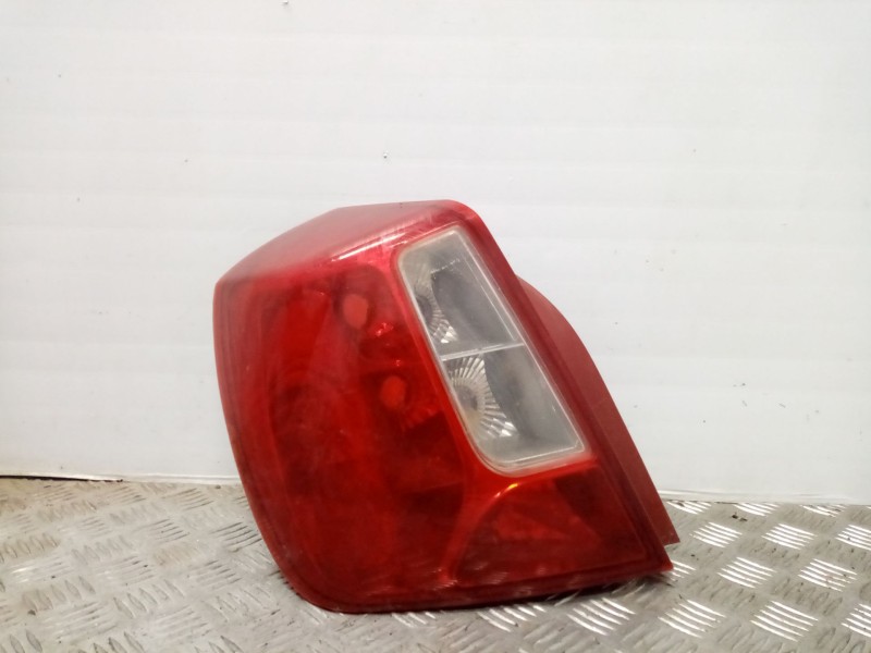 Recambio de piloto trasero izquierdo para chevrolet nubira berlina 1.6 cat referencia OEM IAM   