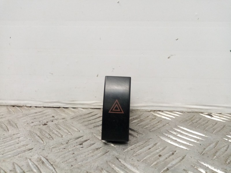 Recambio de warning para chevrolet nubira berlina 1.6 cat referencia OEM IAM 864W0140  