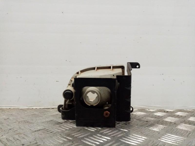 Recambio de faro antiniebla izquierdo para chevrolet nubira berlina 1.6 cat referencia OEM IAM   