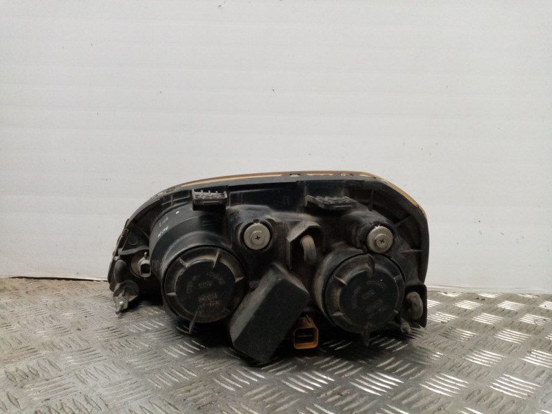 Recambio de faro derecho para chevrolet nubira berlina 1.6 cat referencia OEM IAM   