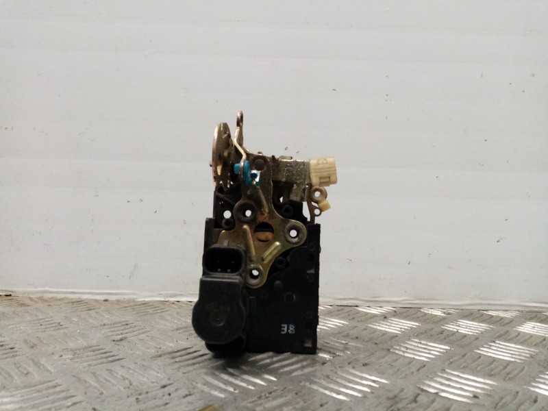 Recambio de cerradura puerta delantera derecha para chevrolet nubira berlina 1.6 cat referencia OEM IAM 	96272642	  